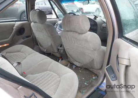 1999 Pontiac Bonneville Se z USA, uszkodzony, nr VIN 1G2HX52K7XH232766